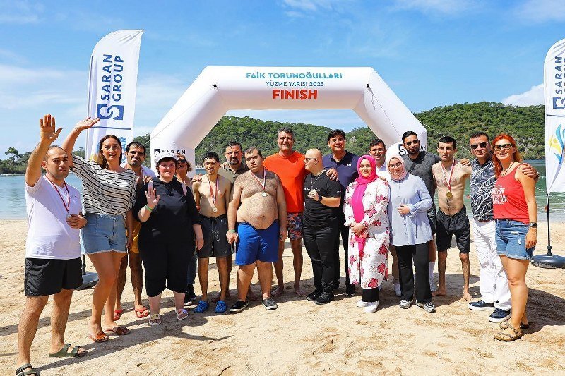 Engelli Sporcular Ölüdeniz’de Kulaç Attı