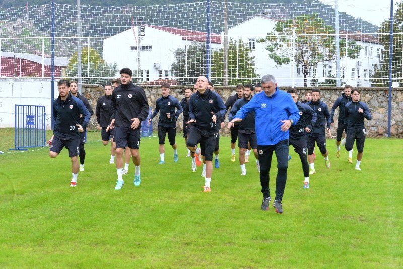 FETHİYESPOR 3 PUAN İSTİYOR