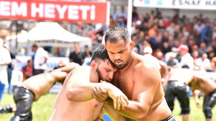 Karaçulha Güreşinin Başpehlivanı Ali Gürbüz Oldu