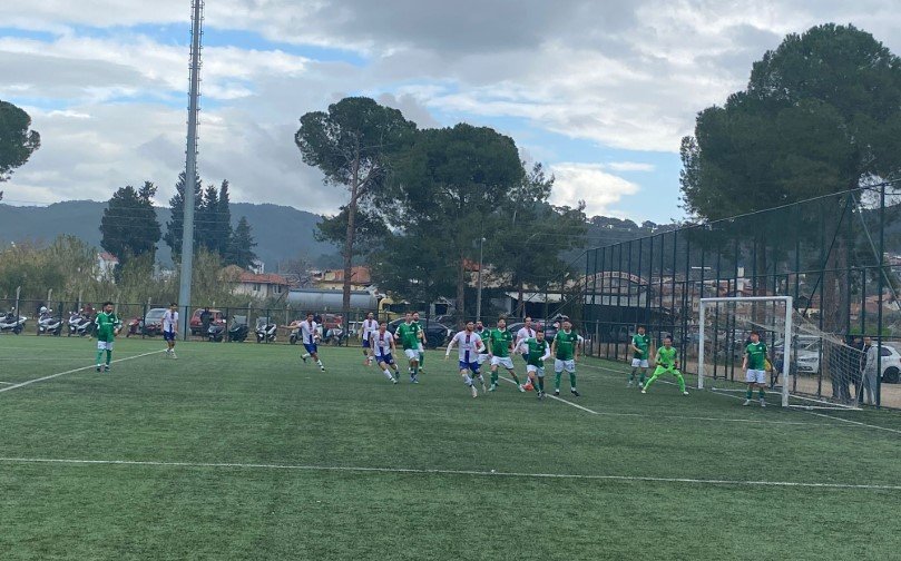 Esenköyspor Şampiyonluk Umutlarını Son Haftaya Taşıdı