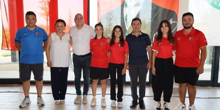 Büyükşehir’in Başarılı Okçuları A Milli Takım’a Seçildi
